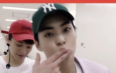 이것이 맏형의 속도래 ㅋㅋ(시우민)