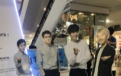 0.7배 인간(=요정)사이즈 입간판 시우민 ㅠㅠ ㅋㅋㅋ