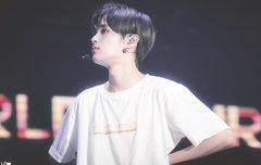 어디바라보고 있는거야 대휘야