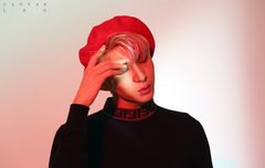 레오 수염 길러서 수염 미는 화보도 찍었으면