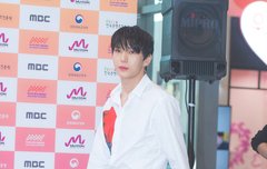 레오 성님 몸매는 문화재로 지정해야돼..