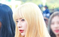 설아가 너무 예뻐서 죽겠어요