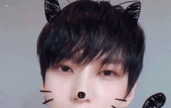 레오 송곳니가 날카로워야 더 매력적일듯