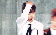 무대위 대휘는 빛나