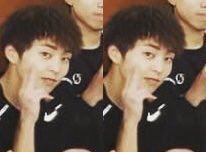 오잉? 시우민 이 사진 어디서 뜬거임?