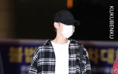 황민현 다리봐ㅜㅜㅜㅜ