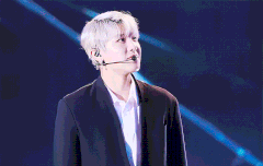 그렇게 예쁘게 올려다 볼꺼야?