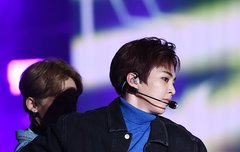 아래 어그로글 도배성글로 신고 ㄱㄱ