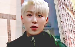 쎄게 입어놓쿠 오목조목 넘 귀여운 이목구비