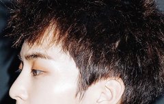 얘 왤케 시우민 따라해