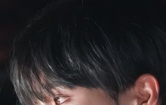 옆선 예술인데 눈빛 짱