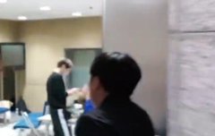 시우민 당황스럽네...