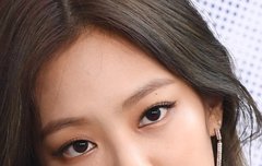 당신 노래를 듣습니다.