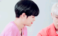 아기새 모이주는 어미새❤️