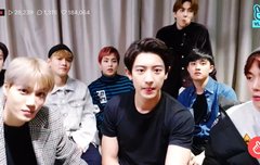 시우민 넘 이쁜데?