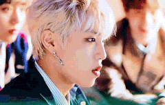 아 박우진 ㅠ 아 노래 너무 좋다 ㅠ