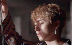 헬프미 금발 뽀글머리 예뻐