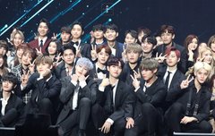 워너원 AAA 3관왕 축하해