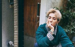 이때 사진 있는 사람