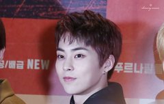 으아니 벌써 고화질이(시우민)