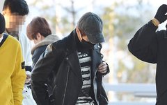 시우민 맨발이랑 구두 신었을때 다리길이 차이