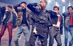 단체샷 보니까 시우민 역시