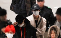 방탄소년단 방금 입국... 하트주자 ㄱ~