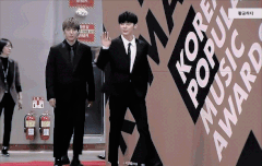 어제도 입장장인 황민현❤