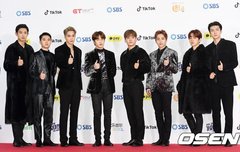 오늘자 실시간 시우민 당황스럽다 ;