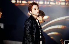 시우민 개 오진다