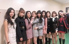 이때 나연 사진 좀 주라ㅠㅜ