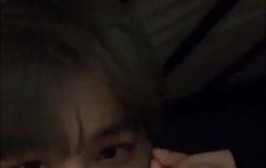 생일 인스타라이브에서 안경끼면 눈 작아진단 엑소 카이