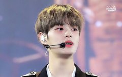 몽환적 분위기 대휘