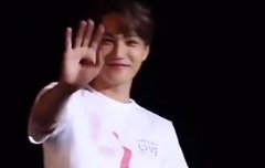 190120 에스엠타운 칠레 카이 종인 웃는 사진