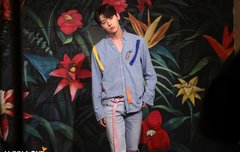 갑자기 보고파 꺼내본 민현이생일날 풀린 짤