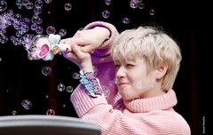 타팬인데 박지훈금발