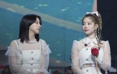 우리 4월에 컴백하는데