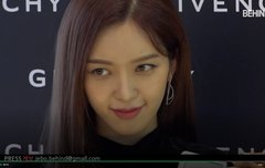 찬미 오늘 포토월 예쁨 !