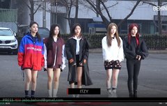 뮤뱅출근 예쁨!