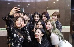 4월 컴백 존버한다ㅠㅠㅠㅠㅠㅠㅠ