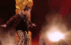 일필강호(一笔江湖)  무대에서 미국춤을 추는 이유(李由) 좀 보세요!!!