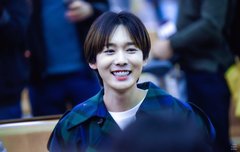 찌누 왜케 이쁘게 웃냐ㅠㅠ