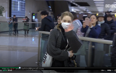 태연 어제 입국 반가워~ ^^