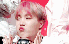 눈이 예쁜 것 같다