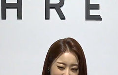 경리 오늘 포토콜 뜸 존예 섹시