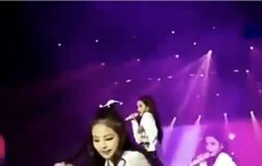 ㅇㅇㅍ 받고 놀란 제니