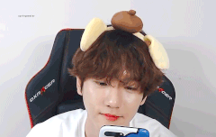 190509 배그 백현이.gif