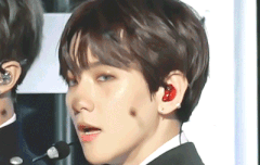 무대하는 백현이 얼른 보고싶다