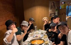 입대 전 엑소의 마지막 식사인가 ㅠㅠ
