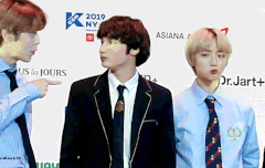 젤리먹는  뚜밧뚜ㅋㅋ